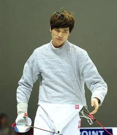 击剑孙伟生活照,孙伟击剑生涯生活剪影  第2张