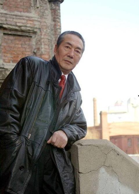 杜演员去世,演艺界失去一颗璀璨明星 第3张 杜演员去世,演艺界失去一颗璀璨明星 第3张